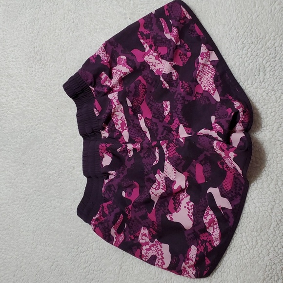 💥5/$50 Reebok Shorts - Picture 2 of 2